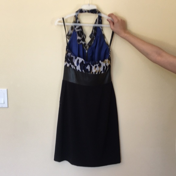 Laundry halter top dress with front zipper - Picture 5 of 6